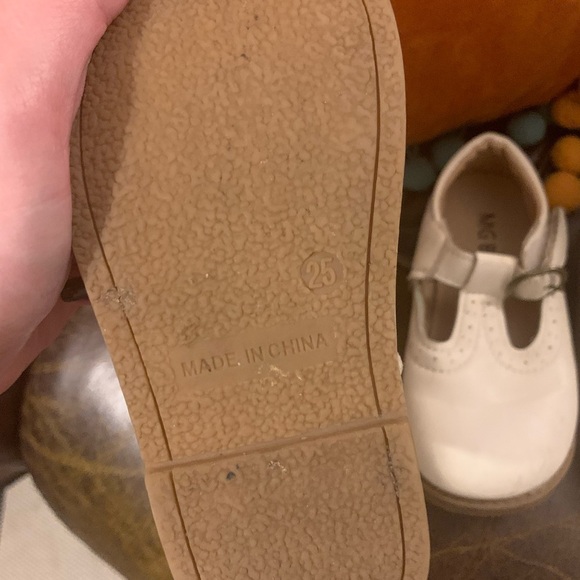 Beige Sandals with Buckle Straps - Picture 3 of 6